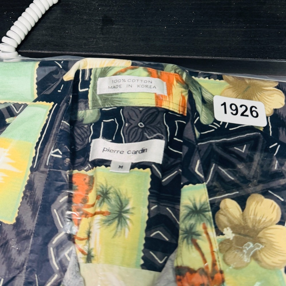Vintage Pierre Cardin Mens Size Medium Hawaiian Camp Collar 100% Cotton Tropical - Picture 8 of 8